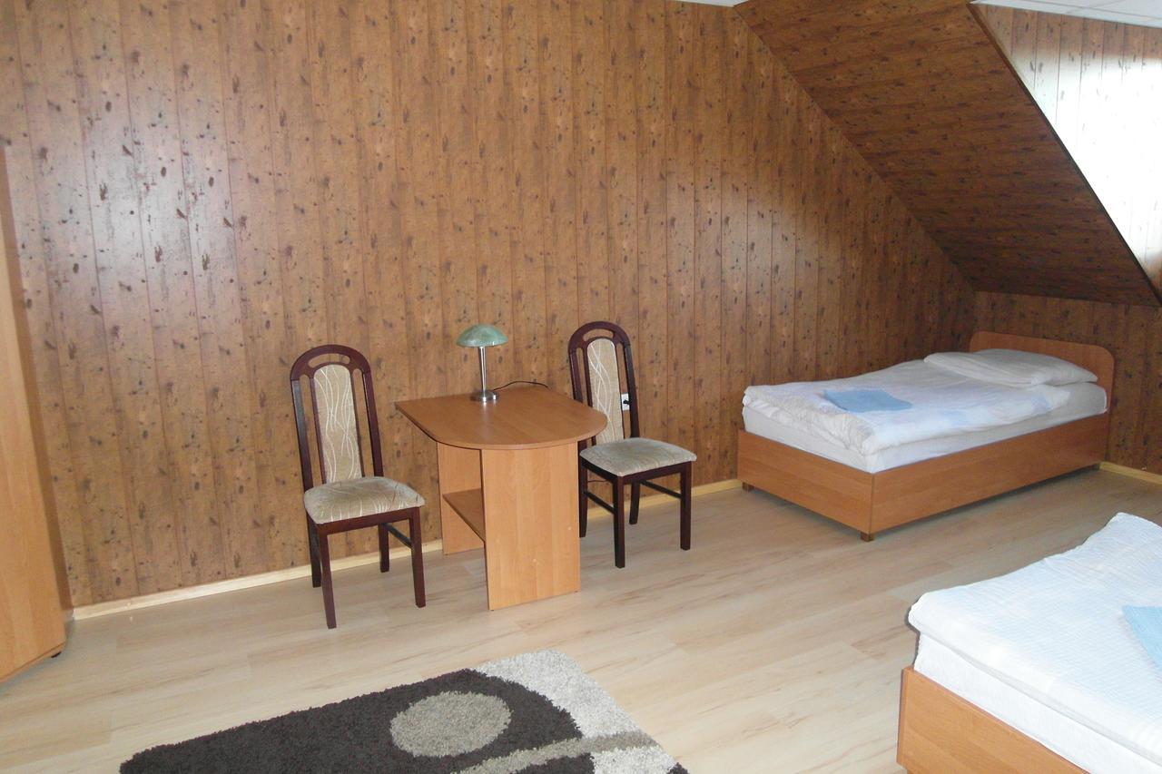 Pomorska Zajazd Restauracja Czaplinek Esterno foto