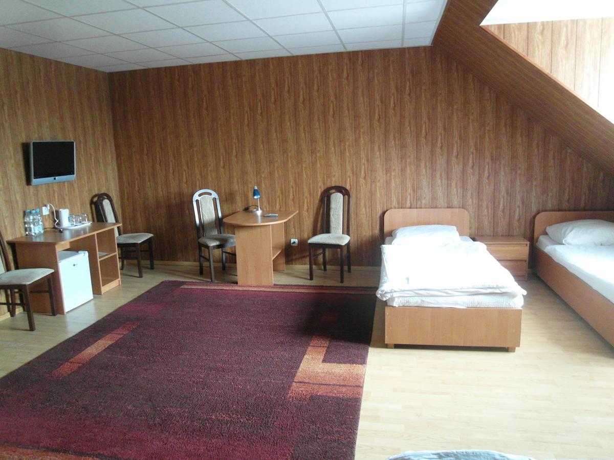 Pomorska Zajazd Restauracja Czaplinek Esterno foto